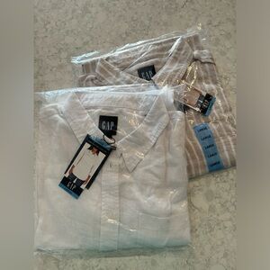 Gap women’s linen button down shirts, large